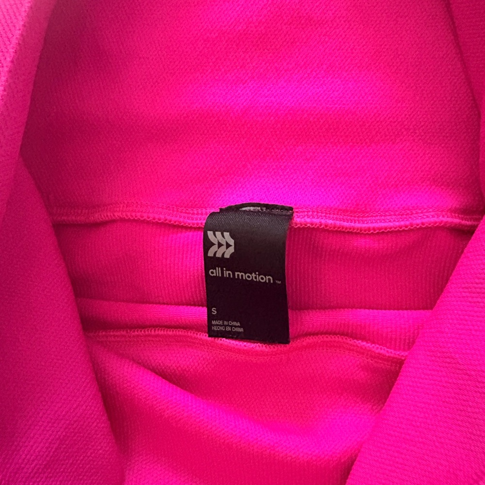 All in Motion Fuchsia Activewear Top - Picture 3 of 3